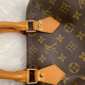 Authentic  Vintage Louis Vuittion Speedy 25